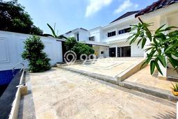 Dijual Rumah Luas Elegan Dengan View Cantik di Kebagusan, Jakarta Selatan Dijual Rumah Luas Elegan Dengan View Cantik di Kebagusan, Jakarta Selatan