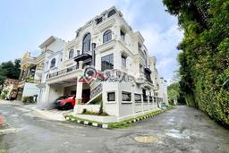For Sale! Luxury House LT 385m2 Desain Modern di Kemang For Sale! Luxury House LT 385m2 Desain Modern di Kemang