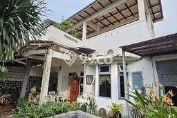 Rumah Strategis dengan 4 Kamar Tidur dan 2 Kamar Mandi di Kawasan Lebak Bulus, Jakarta Selatan Rumah Strategis dengan 4 Kamar Tidur dan 2 Kamar Mandi di Kawasan Lebak Bulus, Jakarta Selatan