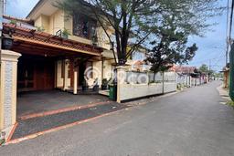 For Sale! Luxury House LT 390m2 Desain Modern di Cipete For Sale! Luxury House LT 390m2 Desain Modern di Cipete