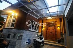 Disewakan! Rumah 2 Kamar Tidur &
1 Kamar Mandi di Bintaro, Tangerang Selatan Disewakan! Rumah 2 Kamar Tidur &
1 Kamar Mandi di Bintaro, Tangerang Selatan