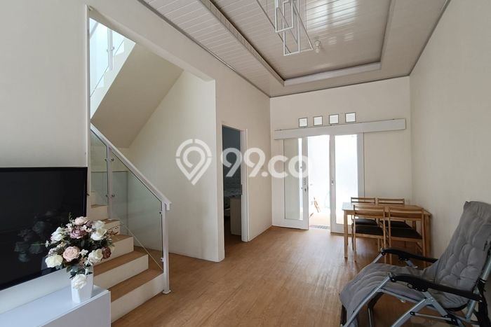 RARE UNIT! Rumah di Gentan, 3 KT, Pemandangan Kota, LT 110m2m² LB 78m2m² RARE UNIT! Rumah di Gentan, 3 KT, Pemandangan Kota, LT 110m2m² LB 78m2m²