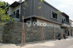 Dijual Rumah Premium dengan Fasilitas Sekitar Komplit di Banjarsari, Solo Dijual Rumah Premium dengan Fasilitas Sekitar Komplit di Banjarsari, Solo