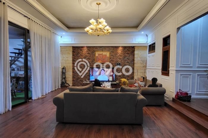 Siap Huni Rumah Mewah 6 Kamar di Sukasari Dekat ke Mana Pun Siap Huni Rumah Mewah 6 Kamar di Sukasari Dekat ke Mana Pun