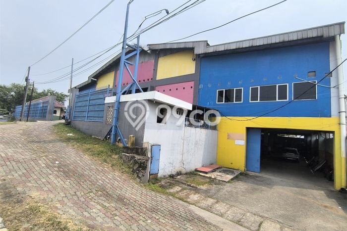 Area Ramai! Gudang Dijual di Karawang Barat untuk Bisnis Luas Bangunan 3168m2 Area Ramai! Gudang Dijual di Karawang Barat untuk Bisnis Luas Bangunan 3168m2