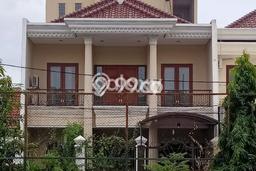 Hunian Cantik Modern Lb 290m2 di Wiyung, Surabaya Hunian Cantik Modern Lb 290m2 di Wiyung, Surabaya