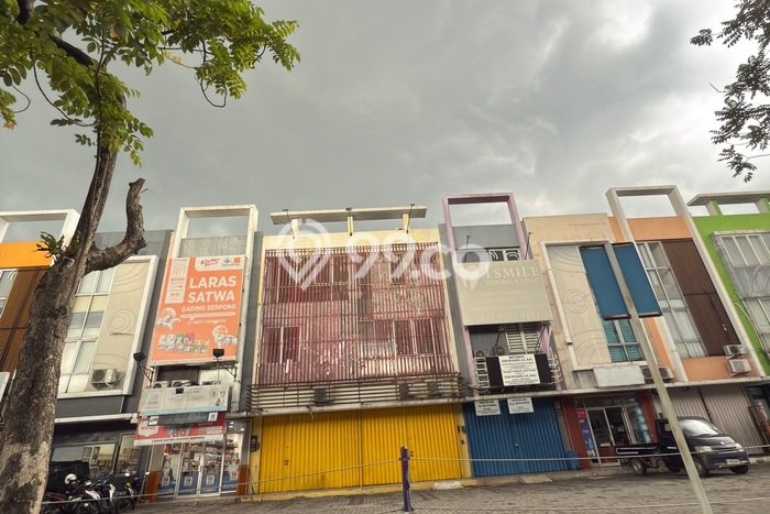 Unit Ruko Disewakan di Gading Serpong di Area Ramai & Strategis Unit Ruko Disewakan di Gading Serpong di Area Ramai & Strategis