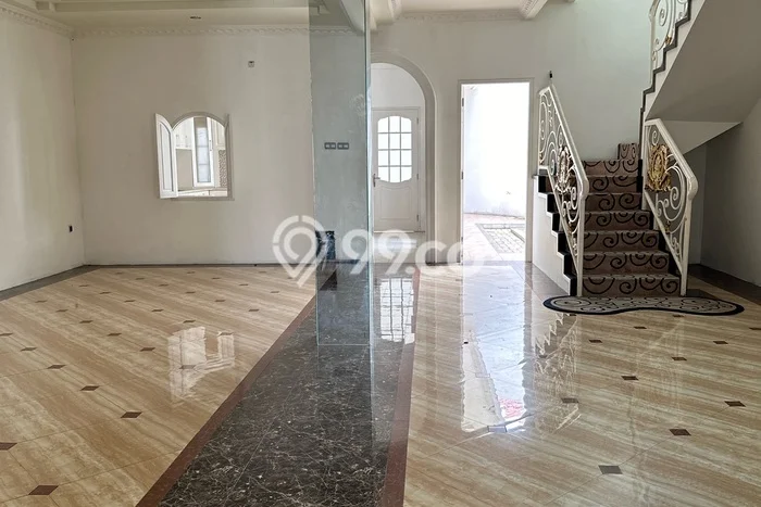 Rumah Sewa Jakarta Timur LT 234m2 LB 300m2 Area Citra Grand Rumah Sewa Jakarta Timur LT 234m2 LB 300m2 Area Citra Grand