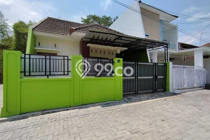 Lokasi strategis! Rumah siap pakai dikontrakkan di Ngaglik LB 70m2 Lokasi strategis! Rumah siap pakai dikontrakkan di Ngaglik LB 70m2