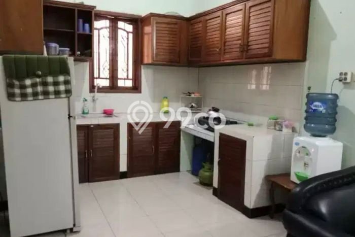 Disewakan! Rumah 5 Kamar Tidur &
3 Kamar Mandi di Condong Catur, Sleman Disewakan! Rumah 5 Kamar Tidur &
3 Kamar Mandi di Condong Catur, Sleman