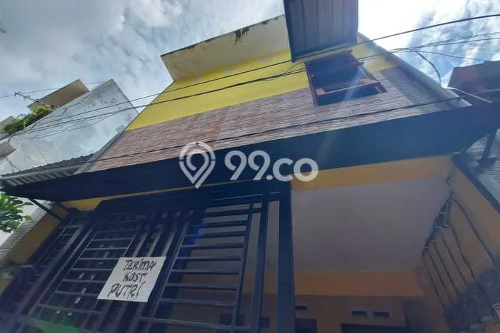 Dijual Hunian Rumah Nyaman 7 KT di Pakuwon, Surabaya Dijual Hunian Rumah Nyaman 7 KT di Pakuwon, Surabaya