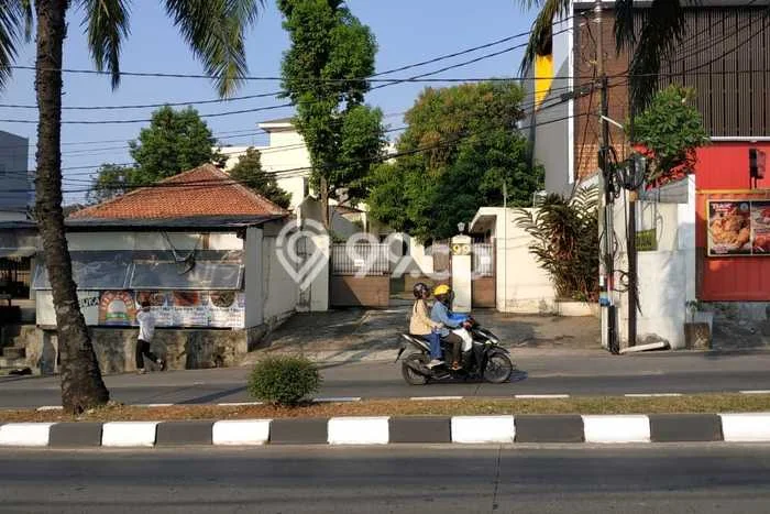 AREA TERSIBUK! Kantor di Ampera, Luas 600m², Nilai Tinggi AREA TERSIBUK! Kantor di Ampera, Luas 600m², Nilai Tinggi