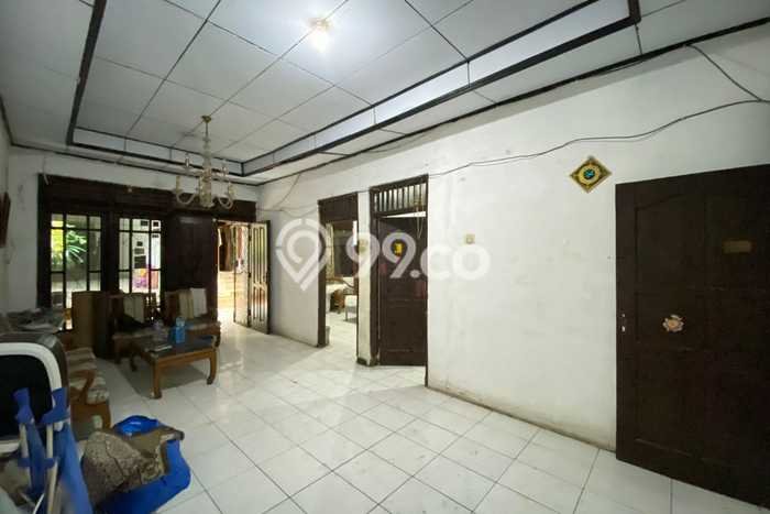 Rumah Luxury Modern Tanpa Renovasi di Pejaten Jakarta Selatan Rumah Luxury Modern Tanpa Renovasi di Pejaten Jakarta Selatan