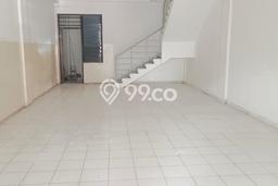 AREA KOMERSIAL! Ruko Disewakan Kawasan Wiyung, Luas 300m2m², Area Strategis, Siap Usaha AREA KOMERSIAL! Ruko Disewakan Kawasan Wiyung, Luas 300m2m², Area Strategis, Siap Usaha