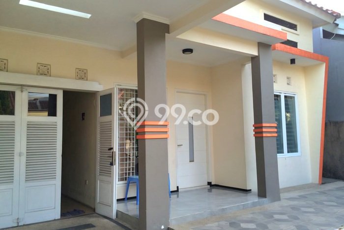 For Sale Rumah 4 Kamar Lokasi Ideal Bagus dan Strategis di Waru For Sale Rumah 4 Kamar Lokasi Ideal Bagus dan Strategis di Waru