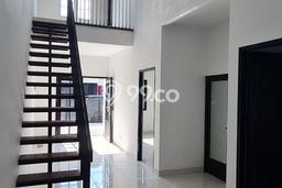 Rumah Area Strategis kawasan , Surabaya, LT 100m2m² Bangunan 60m2m² Rumah Area Strategis kawasan , Surabaya, LT 100m2m² Bangunan 60m2m²