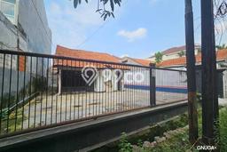 Lokasi strategis! Rumah siap pakai disewakan di Rungkut LB 100m2 Lokasi strategis! Rumah siap pakai disewakan di Rungkut LB 100m2