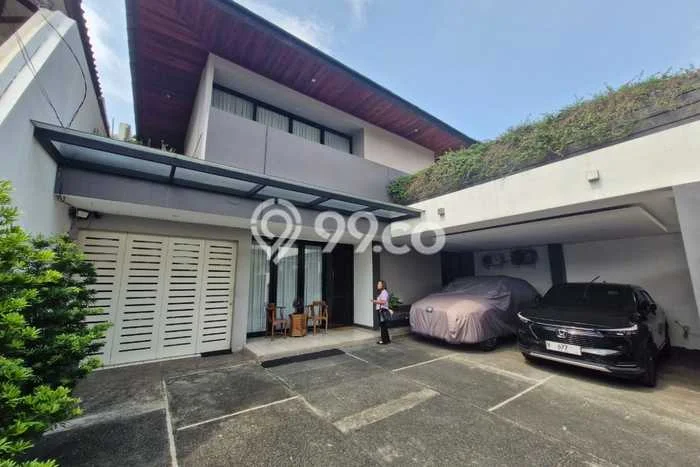 Ready to Use! Premium House LT 300m2 Desain Elegan di Kedoya Baru Ready to Use! Premium House LT 300m2 Desain Elegan di Kedoya Baru