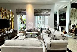Ready to Use! Premium House LT 272m2 Desain Elegan di Permata Buana Ready to Use! Premium House LT 272m2 Desain Elegan di Permata Buana