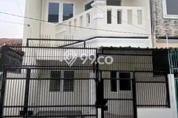 Rumah Modern di Taman Ratu, Jakarta Barat, Luas 75m² LB 122m² Rumah Modern di Taman Ratu, Jakarta Barat, Luas 75m² LB 122m²