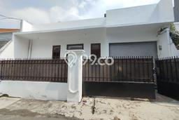 Lokasi strategis! Rumah siap pakai dikontrakkan di Tebet LB 150m2 Lokasi strategis! Rumah siap pakai dikontrakkan di Tebet LB 150m2