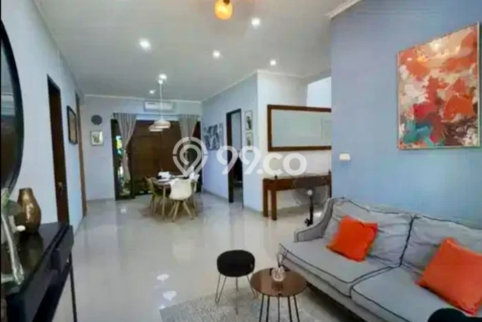 Lokasi strategis! Rumah siap huni disewakan di Tebet LB 262m2 Lokasi strategis! Rumah siap huni disewakan di Tebet LB 262m2