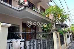 Kesempatan Emas Memiliki Rumah LT 130m² / LB 150m² di Kawasan Komersial Tebet, Jakarta Selatan Kesempatan Emas Memiliki Rumah LT 130m² / LB 150m² di Kawasan Komersial Tebet, Jakarta Selatan