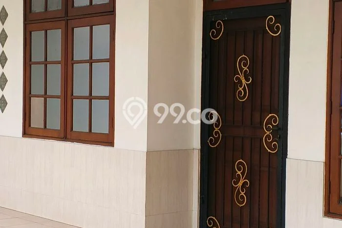 Jarang Ada! Rumah Sewa 5 Kamar Bagus Siap Huni Tanjung Duren Jarang Ada! Rumah Sewa 5 Kamar Bagus Siap Huni Tanjung Duren