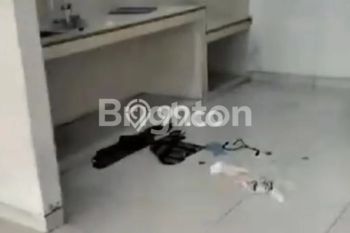 Jarang Ada! Rumah Sewa 5 Kamar Bagus Siap Huni Tanjung Duren Jarang Ada! Rumah Sewa 5 Kamar Bagus Siap Huni Tanjung Duren