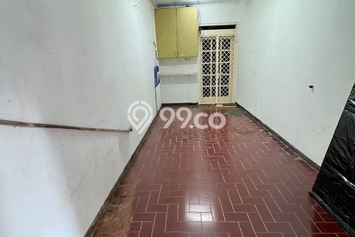 Jarang Ada! Rumah Sewa 5 Kamar Bagus Siap Huni Tanjung Duren Jarang Ada! Rumah Sewa 5 Kamar Bagus Siap Huni Tanjung Duren