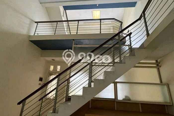 Rumah Disewakan Jakarta Barat LT 55m2 LB 137m2 Area Tanjung Duren Rumah Disewakan Jakarta Barat LT 55m2 LB 137m2 Area Tanjung Duren