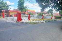 Jarang Ada! Tanah di Laweyan Punya Luas 2870m2 SHM Jarang Ada! Tanah di Laweyan Punya Luas 2870m2 SHM