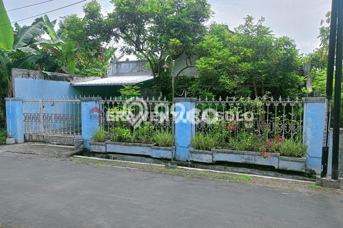 Rumah Bagus kawasan Ngemplak, Boyolali, Luas 299m2m² Bangunan 200m2m² HARGA MENARIK! Rumah Bagus kawasan Ngemplak, Boyolali, Luas 299m2m² Bangunan 200m2m² HARGA MENARIK!