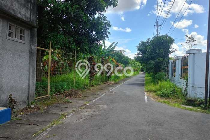 Jarang Ada! Tanah di Laweyan Punya Luas 2870m2 SHM Jarang Ada! Tanah di Laweyan Punya Luas 2870m2 SHM