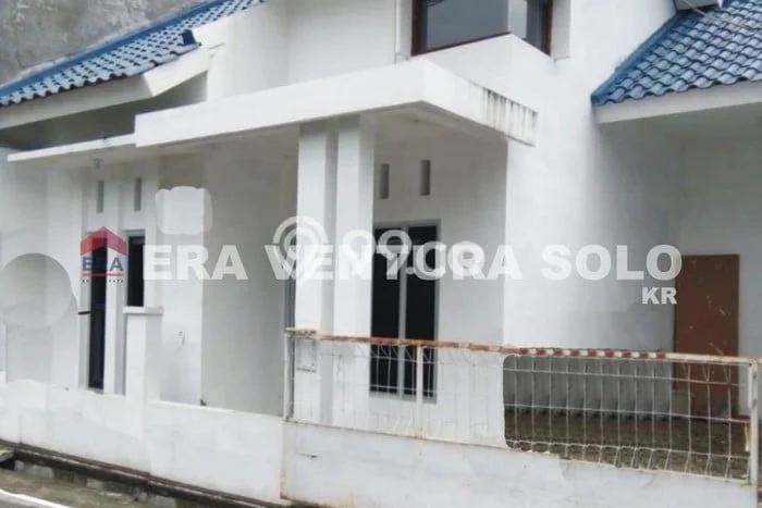 Rumah Sederhana Dijual di Tasikmadu 2 Kamar dengan Luas Tanah 60m2 Rumah Sederhana Dijual di Tasikmadu 2 Kamar dengan Luas Tanah 60m2
