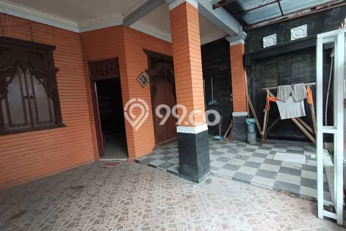 KESEMPATAN EMAS! Rumah di Solo Baru, Surakarta, LT 78m2m² Bangunan 140m2m² KESEMPATAN EMAS! Rumah di Solo Baru, Surakarta, LT 78m2m² Bangunan 140m2m²