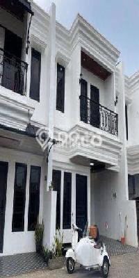 Rumah Luas Asri 3 KT Siap Pakai di Bintaro Tangerang Selatan Rumah Luas Asri 3 KT Siap Pakai di Bintaro Tangerang Selatan