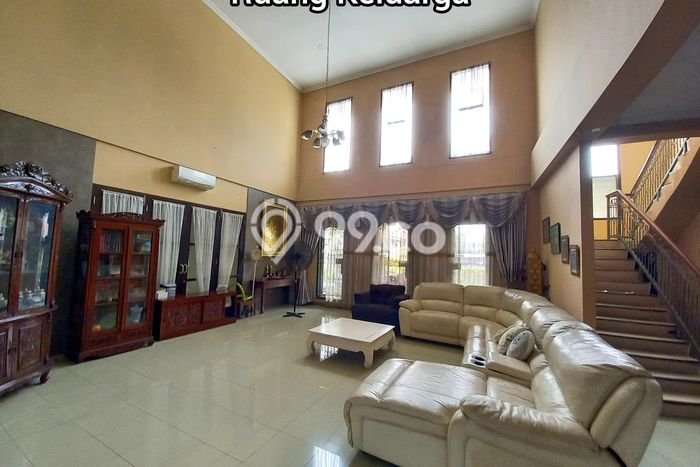 Ready to Use! Luxury House LT 437m2 Desain Modern di Alam Sutera Ready to Use! Luxury House LT 437m2 Desain Modern di Alam Sutera