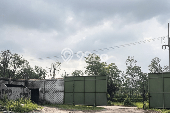 Untuk Dijual! Pabrik di Surabaya Kota Surabaya LT 4001m2 / LB 1800m2 Kawasan Strategis Untuk Dijual! Pabrik di Surabaya Kota Surabaya LT 4001m2 / LB 1800m2 Kawasan Strategis