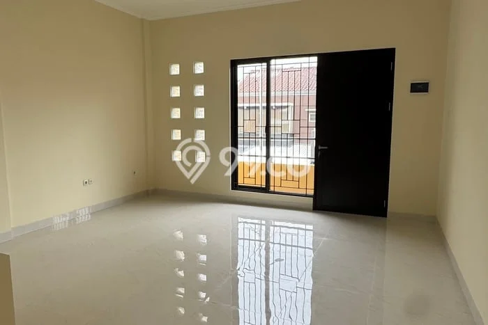 Rumah sewa siap pakai 3 KT di Permata Buana, Jakarta Barat Rumah sewa siap pakai 3 KT di Permata Buana, Jakarta Barat