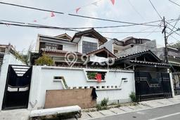 Siap Huni Rumah Mewah 4 Kamar di Matraman Dekat ke Mana Saja Siap Huni Rumah Mewah 4 Kamar di Matraman Dekat ke Mana Saja