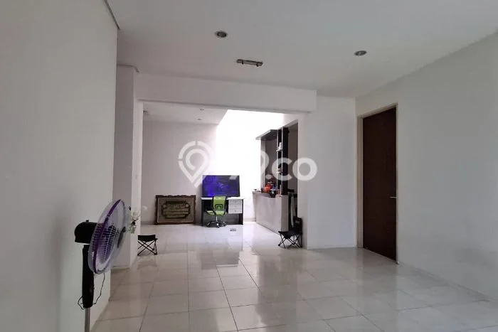 Disewakan Rumah Konsep Minimalis di Cinere Depok dengan 4 KT Disewakan Rumah Konsep Minimalis di Cinere Depok dengan 4 KT