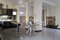 RARE UNIT! Rumah di Jakarta Garden City, 4 KT, Pemandangan Kota, Luas 220m2m² Bangunan 180m2m² RARE UNIT! Rumah di Jakarta Garden City, 4 KT, Pemandangan Kota, Luas 220m2m² Bangunan 180m2m²