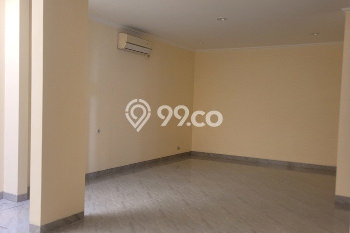 Jarang Ada! Rumah Sewa 5 Kamar Nyaman Siap Huni Intercon Jarang Ada! Rumah Sewa 5 Kamar Nyaman Siap Huni Intercon