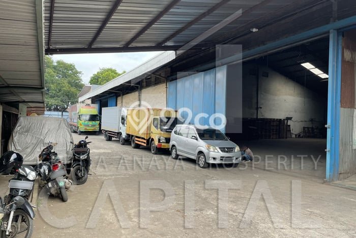 Unit Gudang Disewakan di Moch Toha di Area Ramai & Strategis Unit Gudang Disewakan di Moch Toha di Area Ramai & Strategis