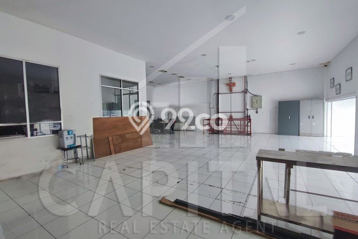 Ruko Dijual di Bandung LT 420m2 & LB 500m2 Lokasi Terbaik! Ruko Dijual di Bandung LT 420m2 & LB 500m2 Lokasi Terbaik!