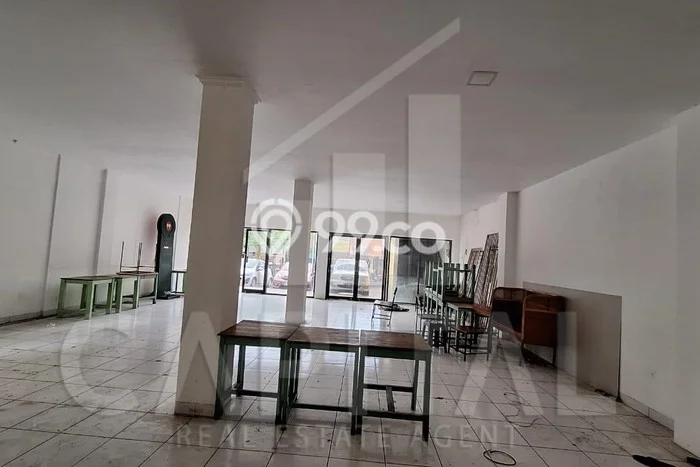 Unit Komersial Dijual di Bandung LT 240m2 & LB 450m2 Unit Komersial Dijual di Bandung LT 240m2 & LB 450m2