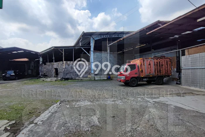 Unit Gudang Disewakan di Cimindi di Area Ramai & Strategis Unit Gudang Disewakan di Cimindi di Area Ramai & Strategis