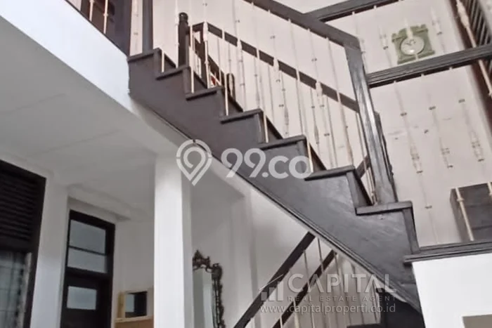 For Sale! Luxury House LT 244m2 Desain Modern di Bandung Kota For Sale! Luxury House LT 244m2 Desain Modern di Bandung Kota
