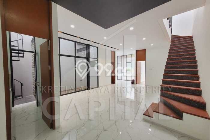 For Sale! Premium House LT 138m2 Desain Elegan di Setra Duta For Sale! Premium House LT 138m2 Desain Elegan di Setra Duta